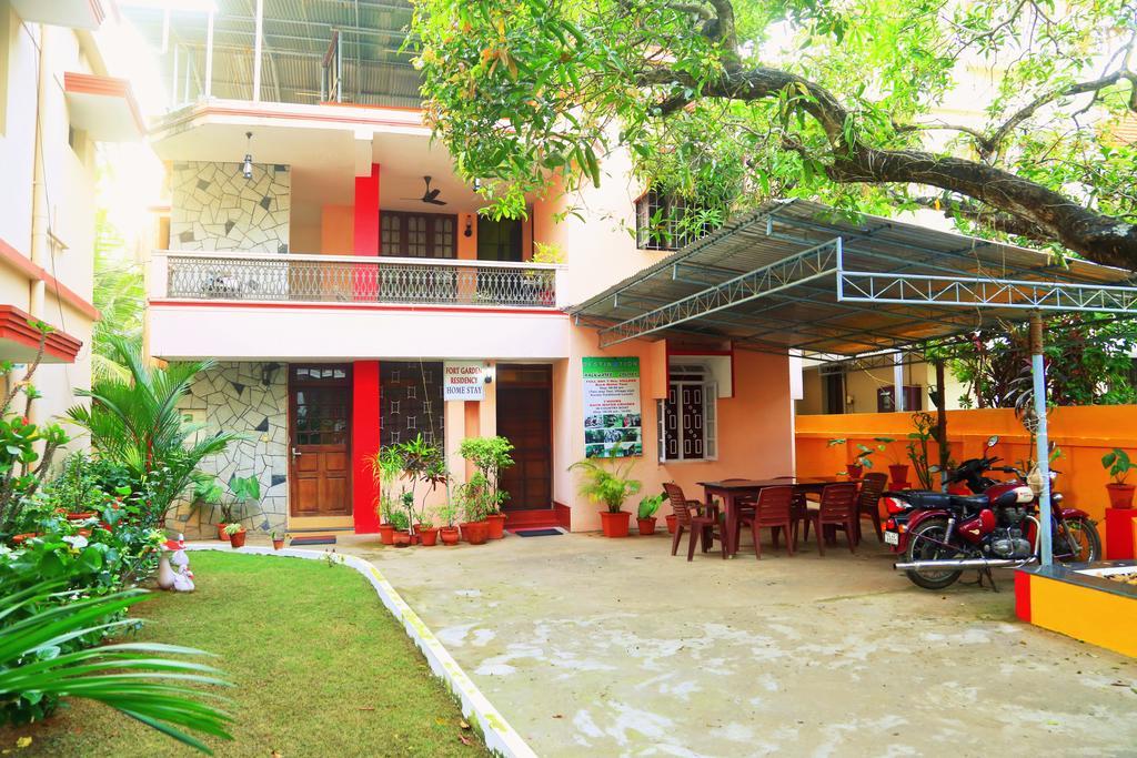 Fort Garden Residency Kochi Esterno foto